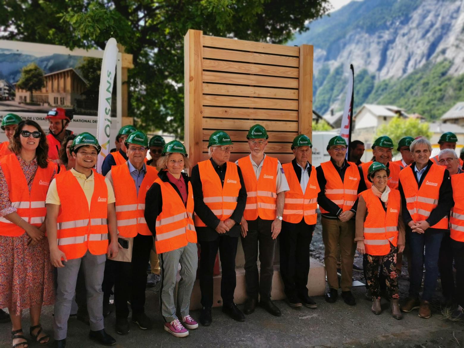 Pose de la 1ère pierre de la Maison de l'Oisans et du parc national des Écrins © S. Poirot