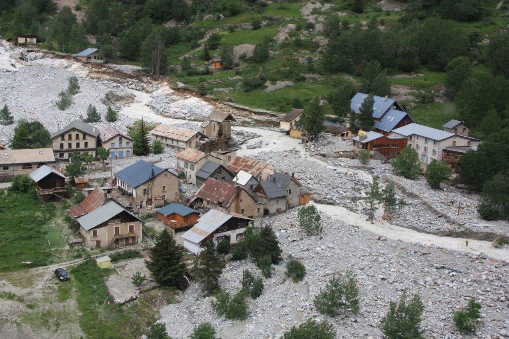 Reconnaissance aérienne au-dessus de La Bérarde le 22/06/2024 © N. Bertrand - PNE
