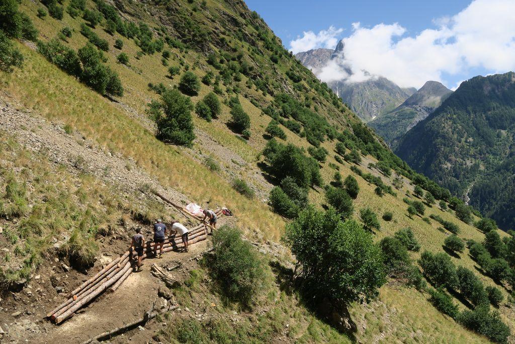 Chantier en cours sur le GR54B © Isabelle Miard - PNE