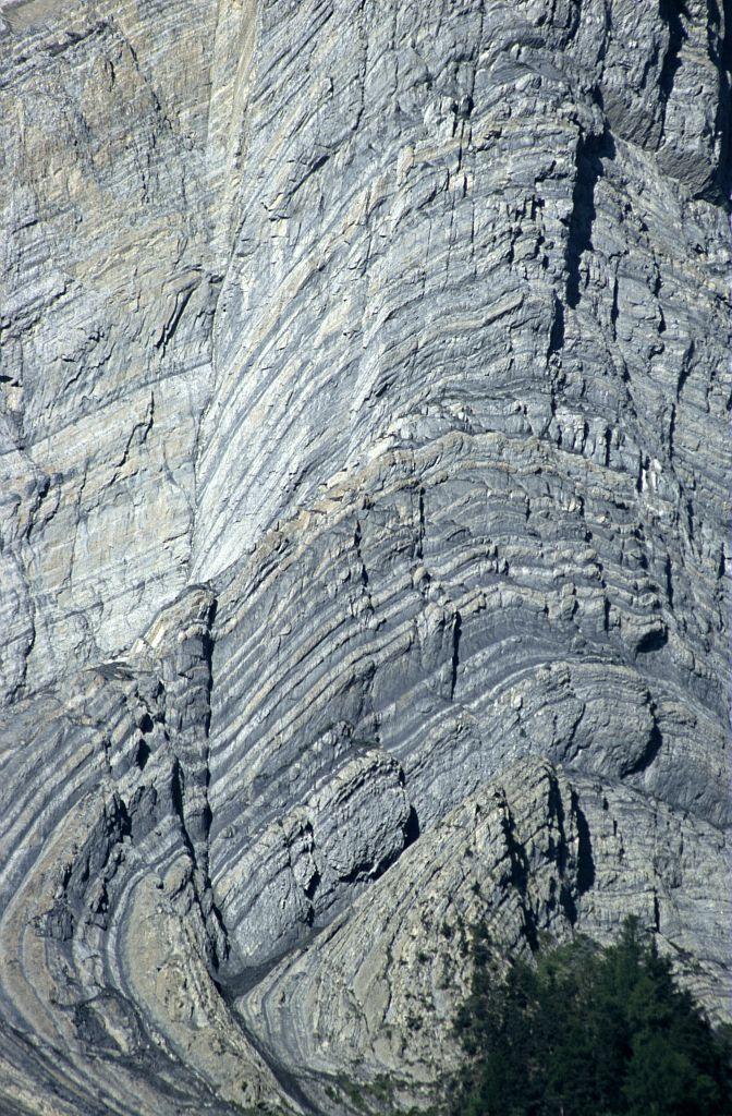 Plis sous Prégentil ©Cyril Coursier - Parc national des Ecrins