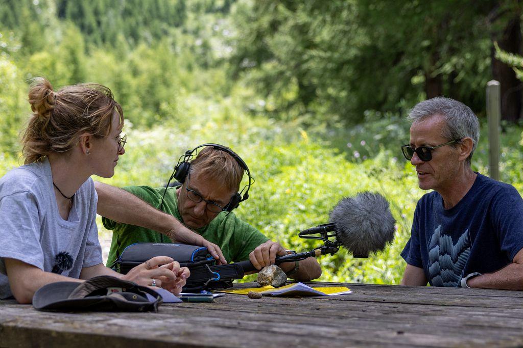 Réalisation d'un podcast sur la découverte de la reine des Alpes par un public malvoyant © Olivier Sabatier - PNE