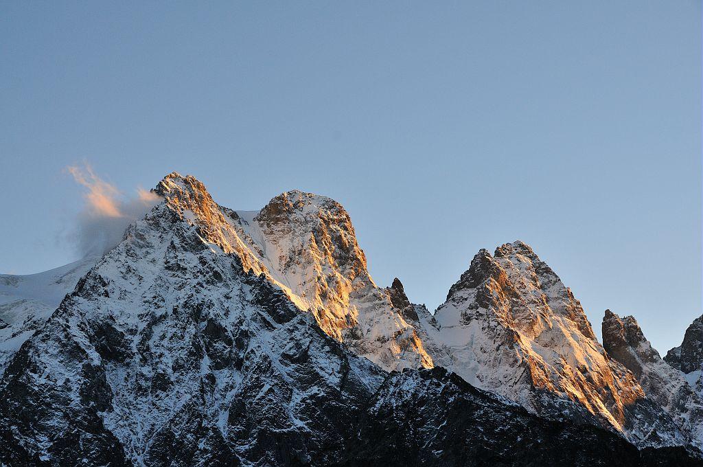 Le Pelvoux - lumière du soir © Mireille Coulon - Parc national des Ecrins