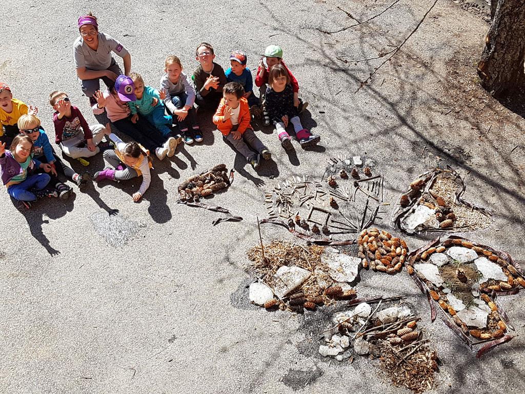 Planète land art  ecole PSV maternelles - 2017/2018 - Il était une fleur - avec le Parc national des Écrins