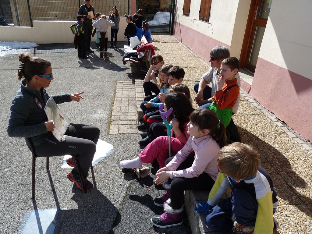 Séance sur le loup - 16 mars 2018 - ecole Freissinières - Parc national des Ecrins - programme jeunes découvreurs