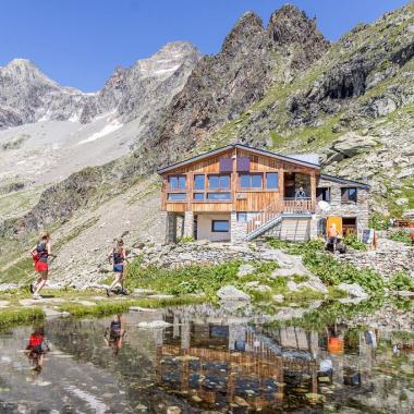 allibert trekking tour des ecrins