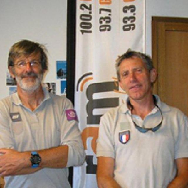 Michel Bouche et Marc Corail, technicien et garde-moniteur du Parc national des Ecrins