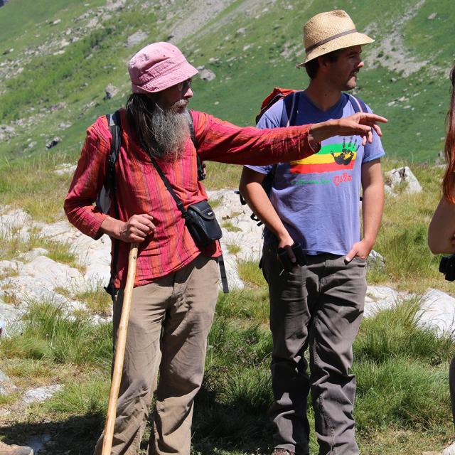 André Leroy, ancien berger du Saut du Laire - formation élèves berger - juin 2015 - photo Agnès Thiard - Parc national des Ecrins