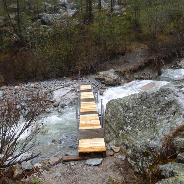 passerelle clapouse - 11 mai 2016 © C.Albert - Parc national des Écrins