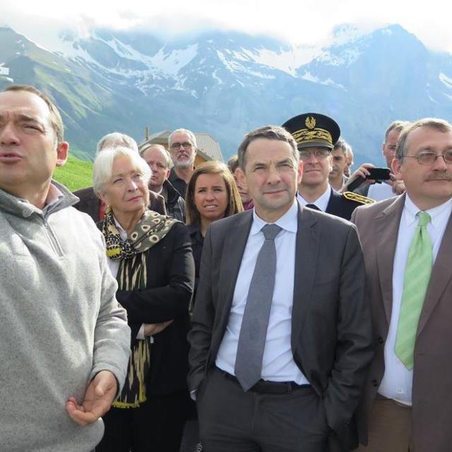 Richard Bonet, cherf du service scientifique du PNE et Thierry Mandon, secrétaire d'Etat à la recherche, Joël Giraud, député-maire  - photo Département