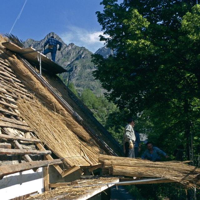 Toit de chaume - Les portes - valgaudemar © Parc national des Ecrins