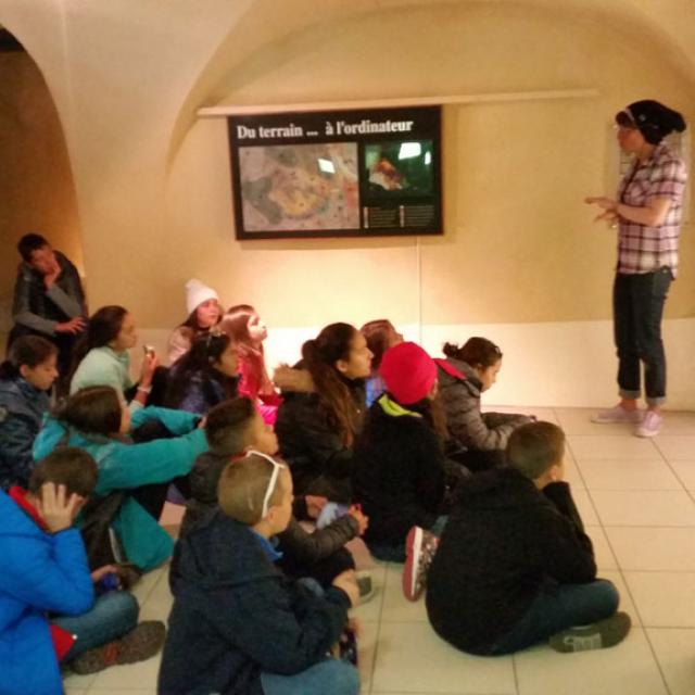 collégiens d'un lycée français en Colombie, accueillis à la Maison du parc de Briançon - mars 2017