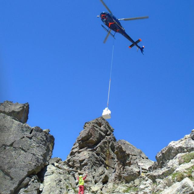 Chantiers Col des Grangettes - juillet 2017 - © S D'houwt - Parc national des Ecrins