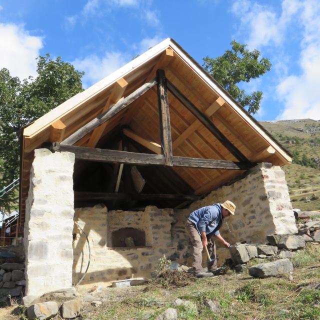 Travaux en cours été 2017 - four Dormillouse - © M-Pottier - Parc national des Écrins