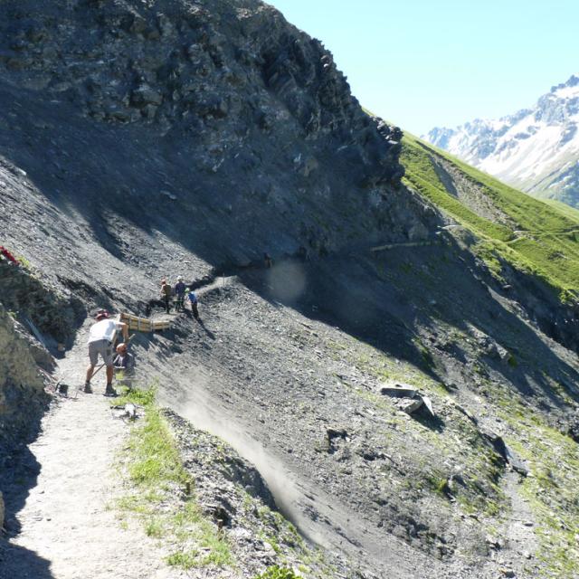 travaux sentier des crevasses, juin 2018 © E.Vannard - Parc national des Écrins