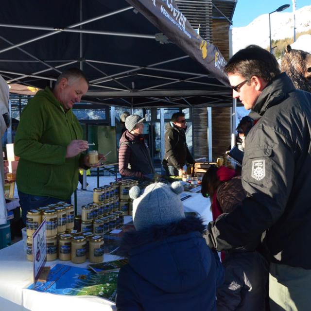 Animation Esprit parc national avec les producteurs champsaurins - 5 fev 2019 à Orcières-Merlette - © M.Digier - Parc national des Écrins