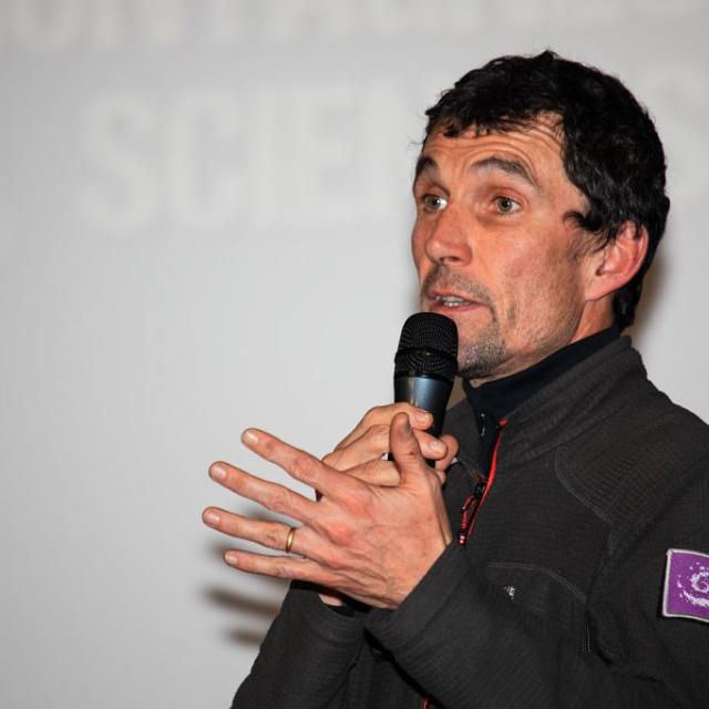 Frédéric Goulet, garde-moniteur du Parc national des Ecrins ; Rencontres montagnes et sciences - 28 novembre 2019 à l'Argentière-la-Bessée - photo T.Maillet - Parc national des Ecrins