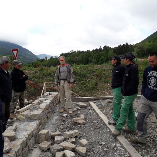 Formation construction pierre traditionnelle - Aspres les corps - juin 2020- Gabion-Parc national des Ecrins