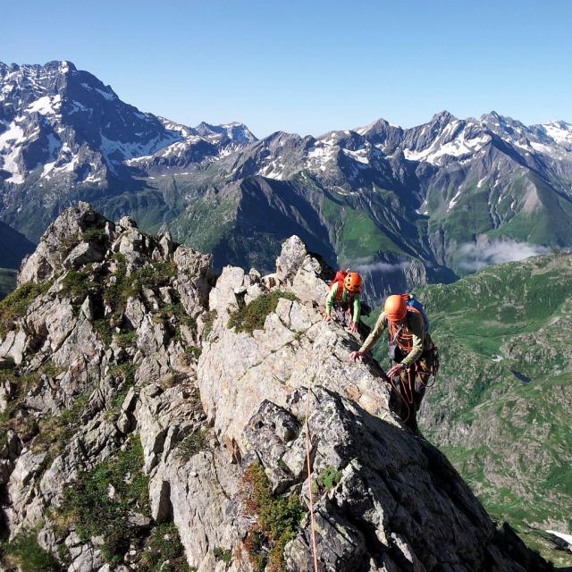 Initiation à l'alpinisme à la crête de l'Orient - © L. & M. Imberdis - PNE