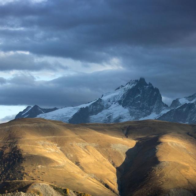 Le plateau d'Emparis et la Meije en fond © Pascal Saulay - PNE