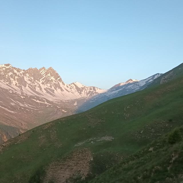 Vallon du Fournel et Pas de la Cavale au loin © Frédéric Goulet - PNE