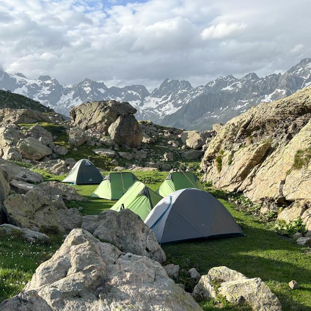 Tentes à Vallonpierre en juillet 2025 (C) O. Perruisset - Parc national des Ecrins