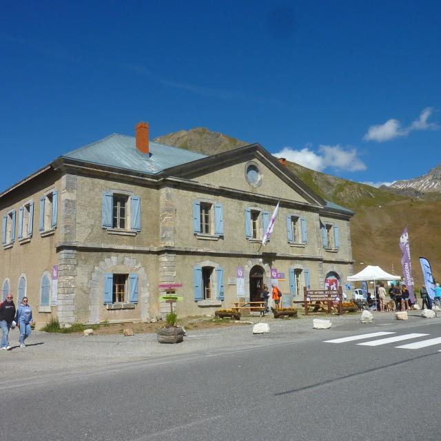 Centre d'accueil du Lautaret_Le Monêtier-les-Bains Centre d'accueil du Lautaret_Le Monêtier-les-Bains