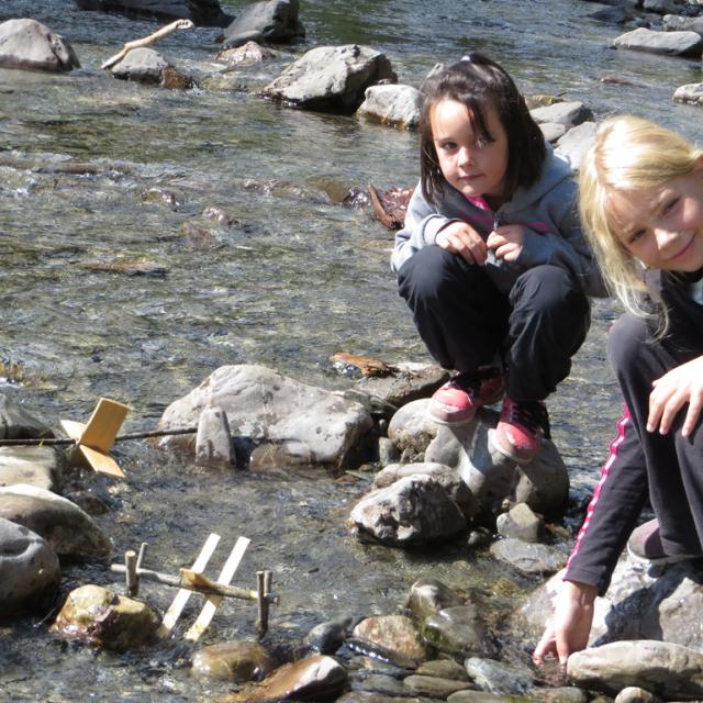 ecole Freissinières - sept 2015 - atour de l'eau avec le Parc national des Ecrins