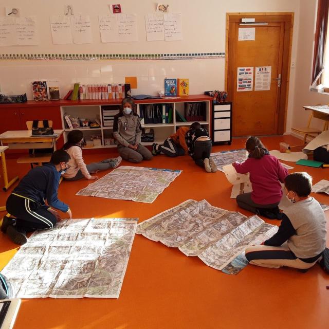 Atelier cartographie à l'école de la Meije